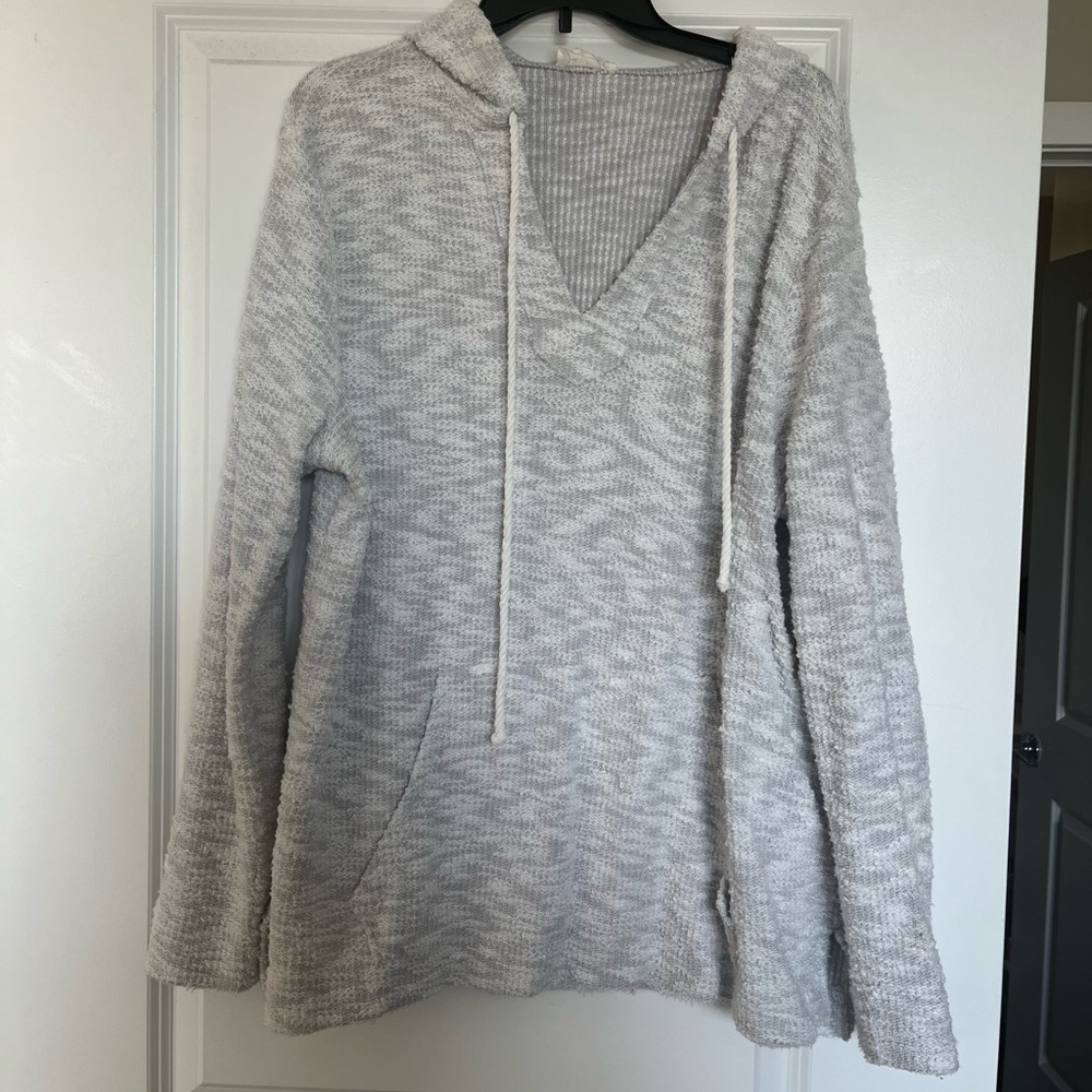 LOFT Outlet Gray and White Heathered Sweatshirt - XL